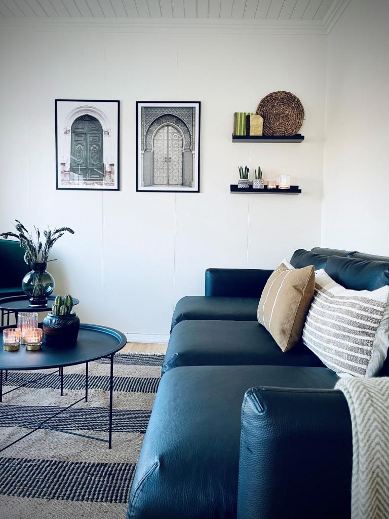 Day Dream Central Akureyri Three Bedroom Apt photo 2