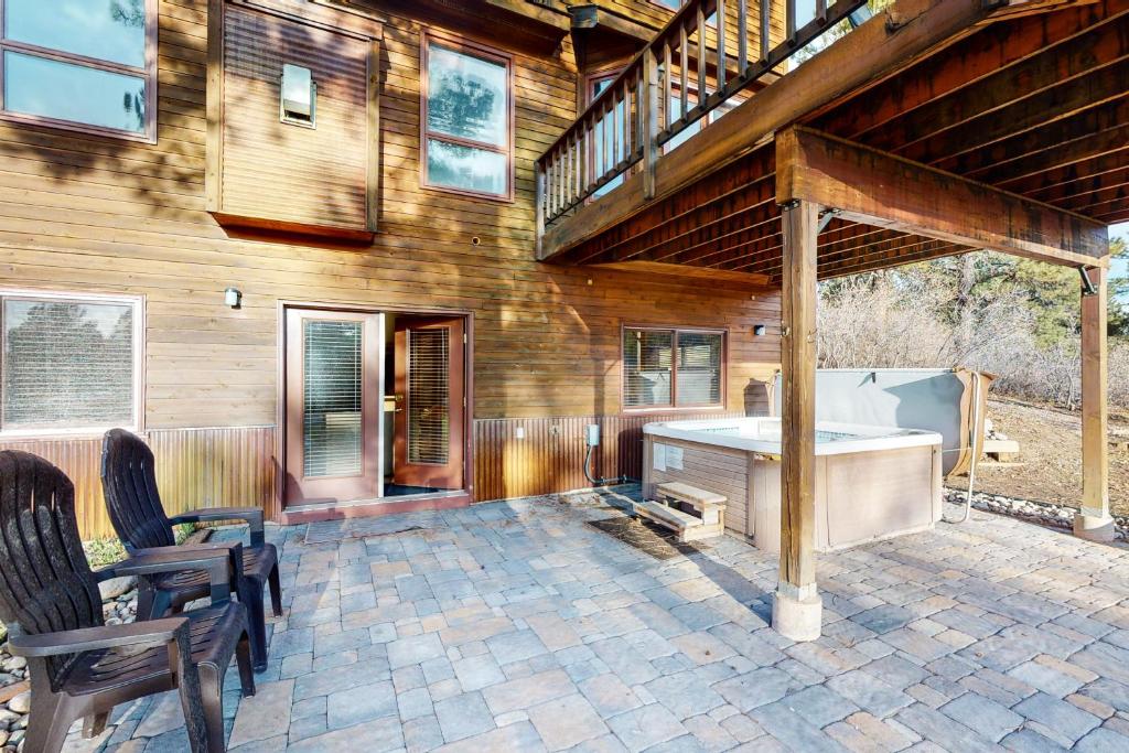 Cedar Ridge Cabin photo 2