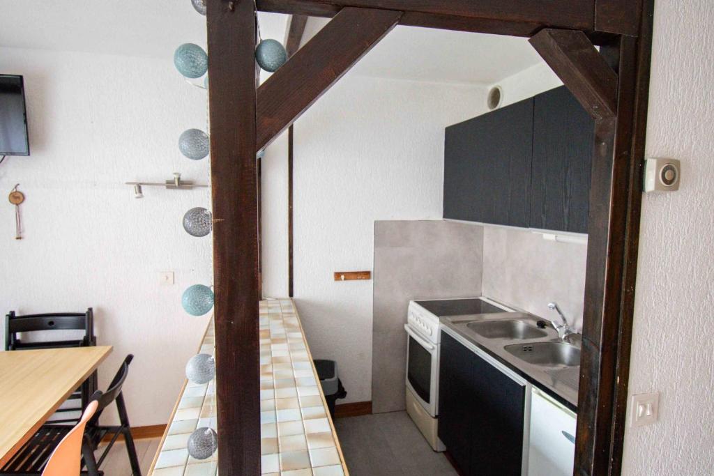 Relai S11 Grand et lumineux studio avec coin montagne 4-6 pers, WIFI, 30m des pistes, grand balcon, DRAPS NON COMPRIS photo 4