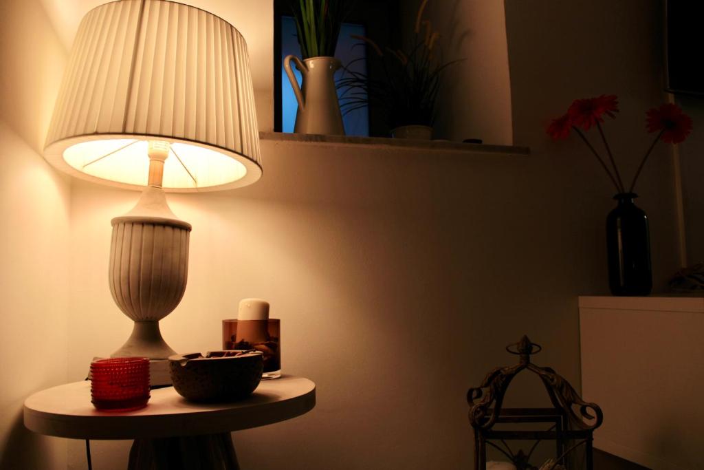 VHOME Exclusive Living Room photo 3
