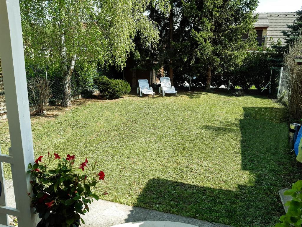 Holiday Home Balatonszárszó photo 2
