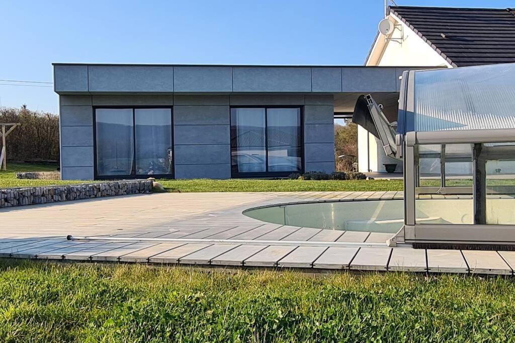 Guest house, très calme, piscine, recharge VE photo 1