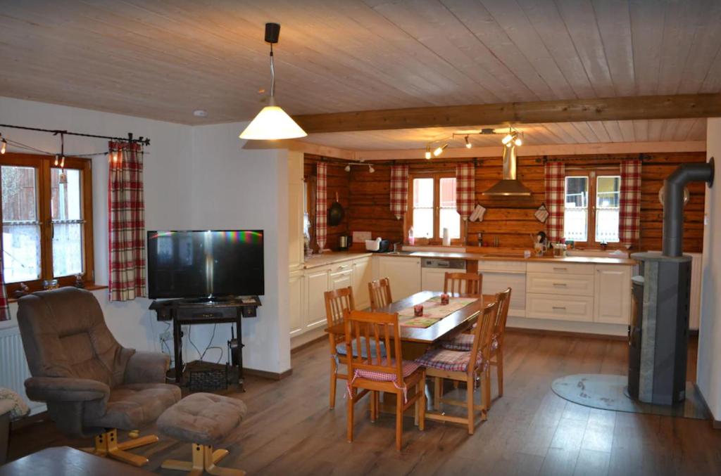 Ferienhaus Ederhof - Idyllischer Vierseithof, kinder- und hundefreundlich, Referenzen auf FeWo-direkt nachlesbar photo 2