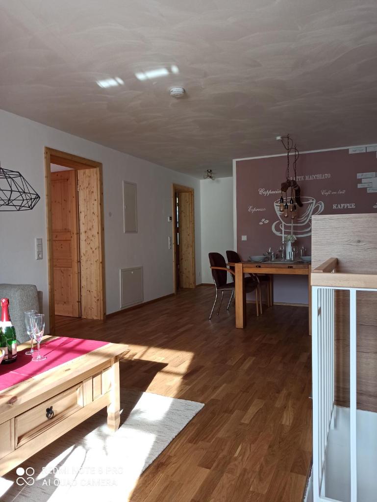 Neue Ferienwohnung in Illmensee Ruschweiler - Tap to explore photos