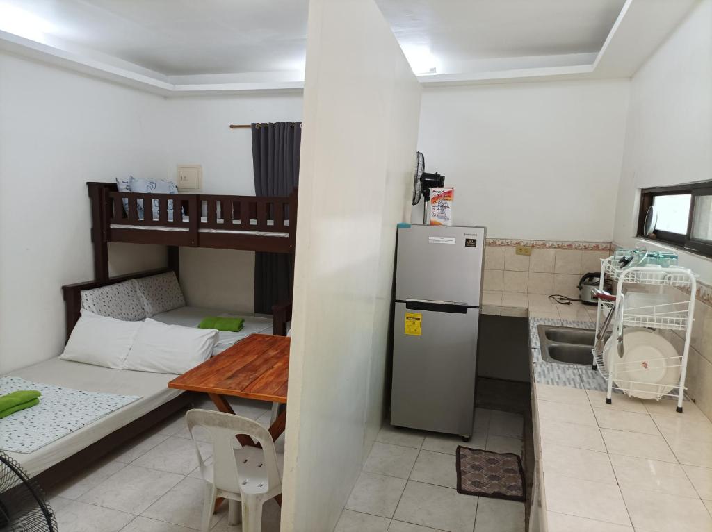 Bolinao Transient House B photo 3