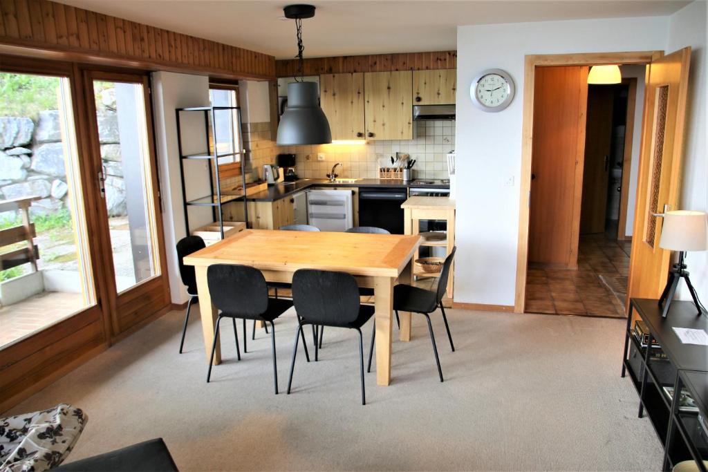 Orée du Bois PLEASANT & COSY apartments photo 1