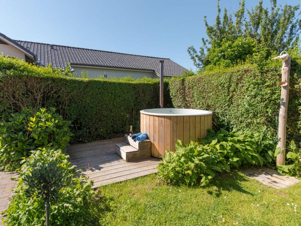 Villa Hutje bij de Zee by Interhome photo 2