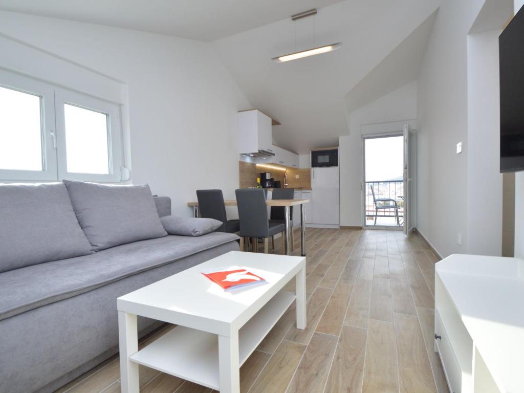 Apartment Anna-3 by Interhome photo 2
