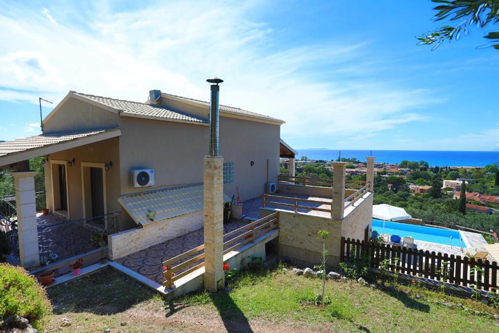 Villa Dersea photo 2
