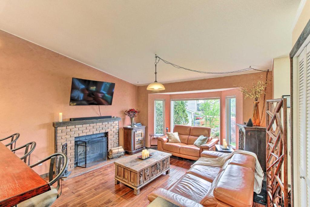 Dog-Friendly Home Fenced-Yard, Great Amenities! photo 2