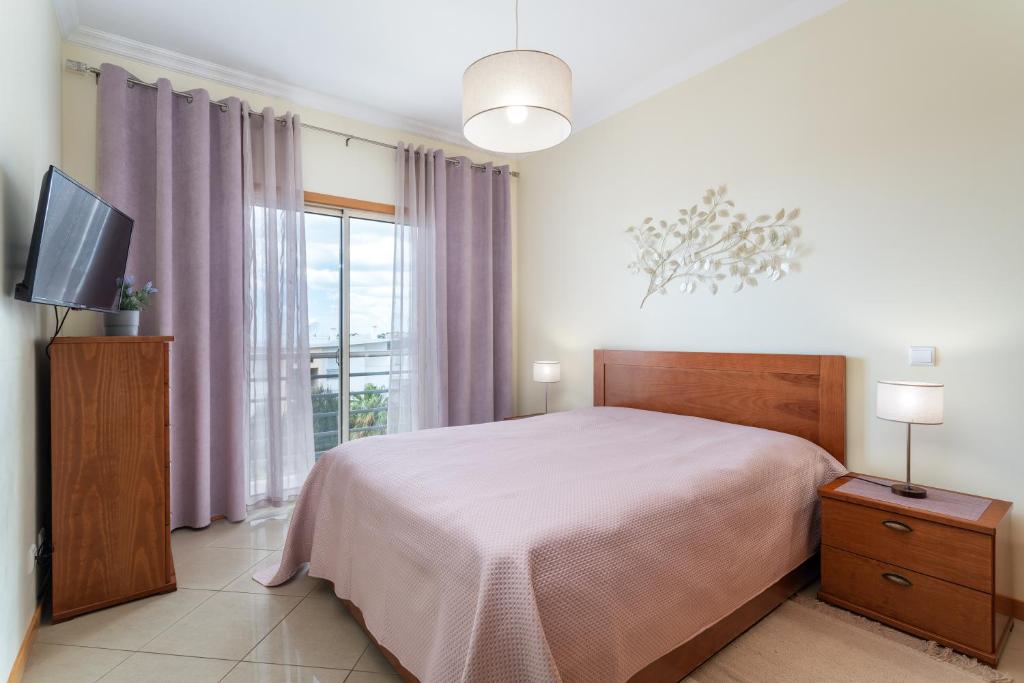 Ocean view Apartment with panoramic Terrace, 2 Swimming pools & Tennis court photo 4