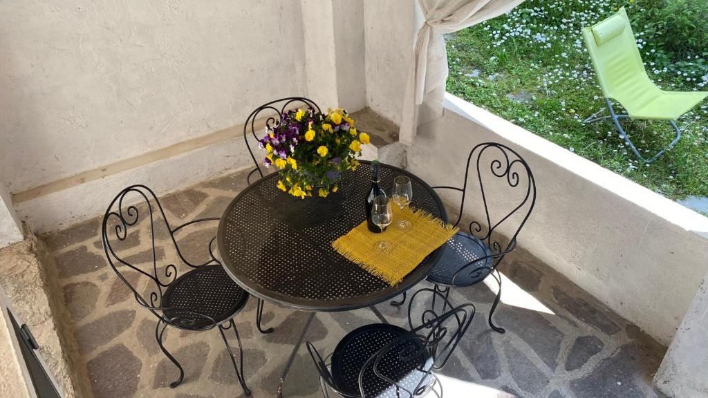 Delphina's house photo 3