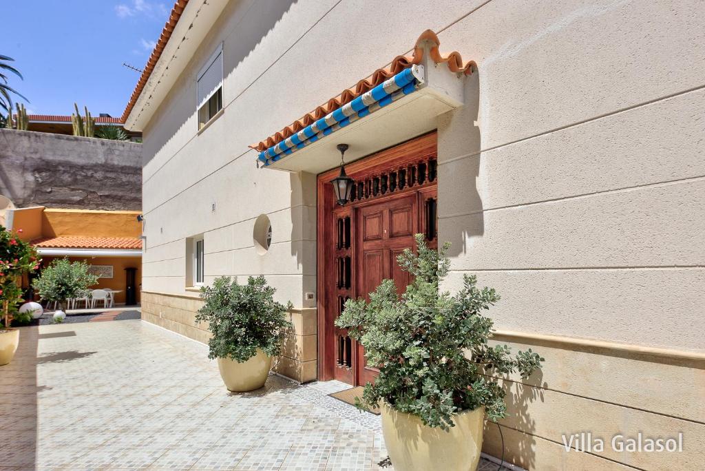 Villa Galasol with heated pool photo 3
