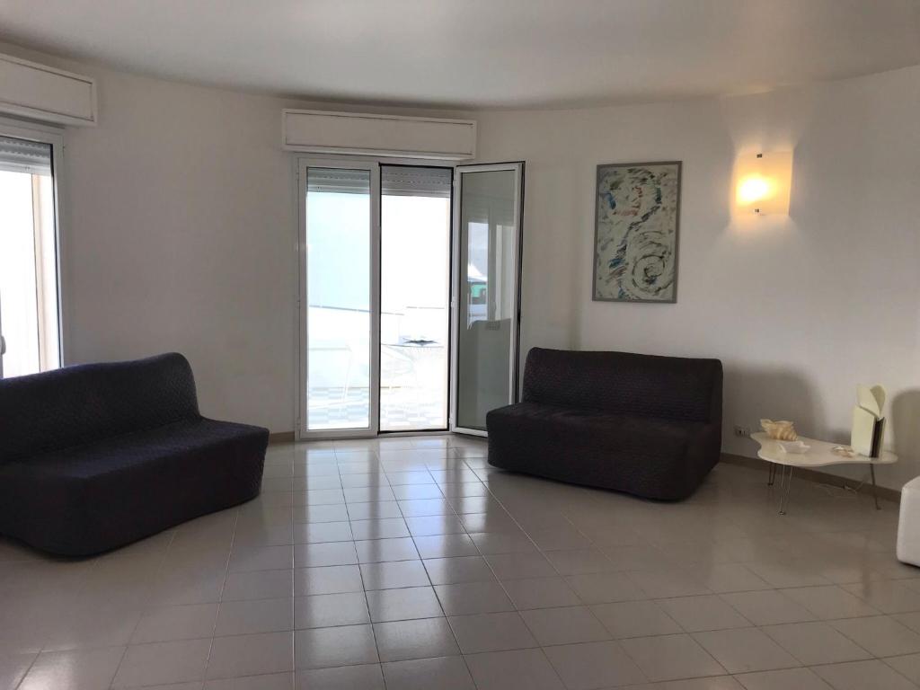 Fronte mare Punta Braccetto photo 3