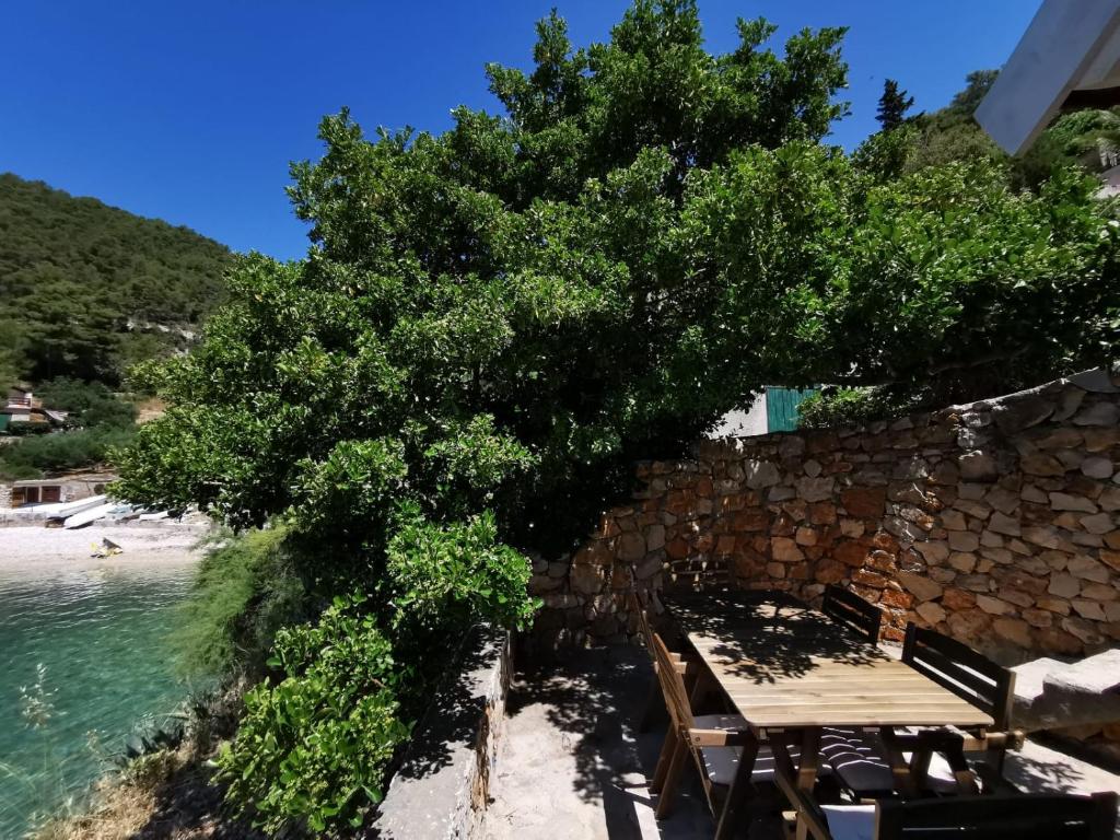 Kamena kućica photo 3