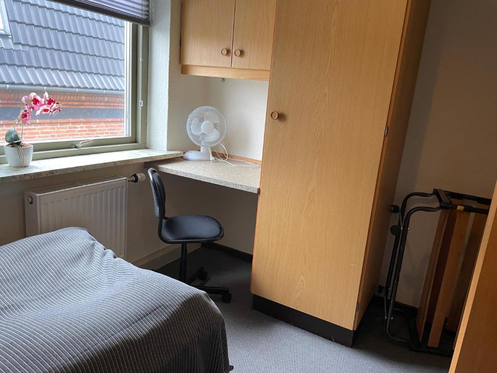 Lejlighed med egen indgang midt i Nykøbing Falster photo 2