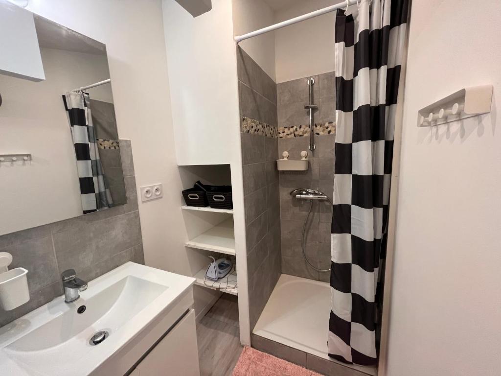 Grand studio contemporain avec mezzanine photo 2