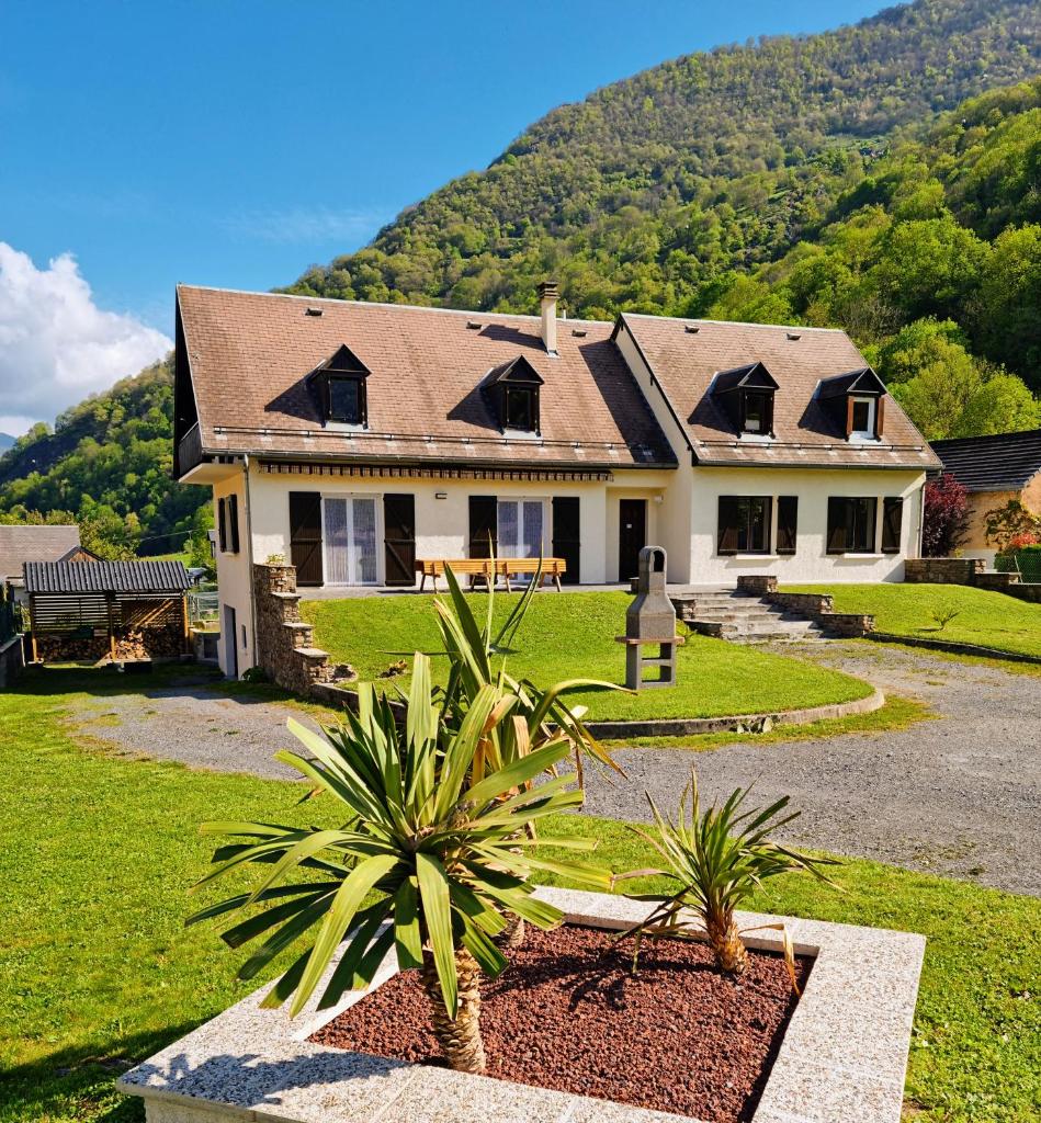Grande villa avec jardin privatif - Bagnères de Luchon photo 1