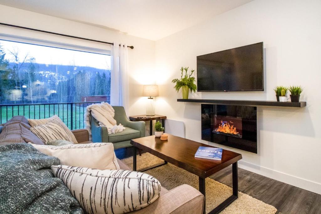 Revelstoke Retreat by Revelstoke Vacations