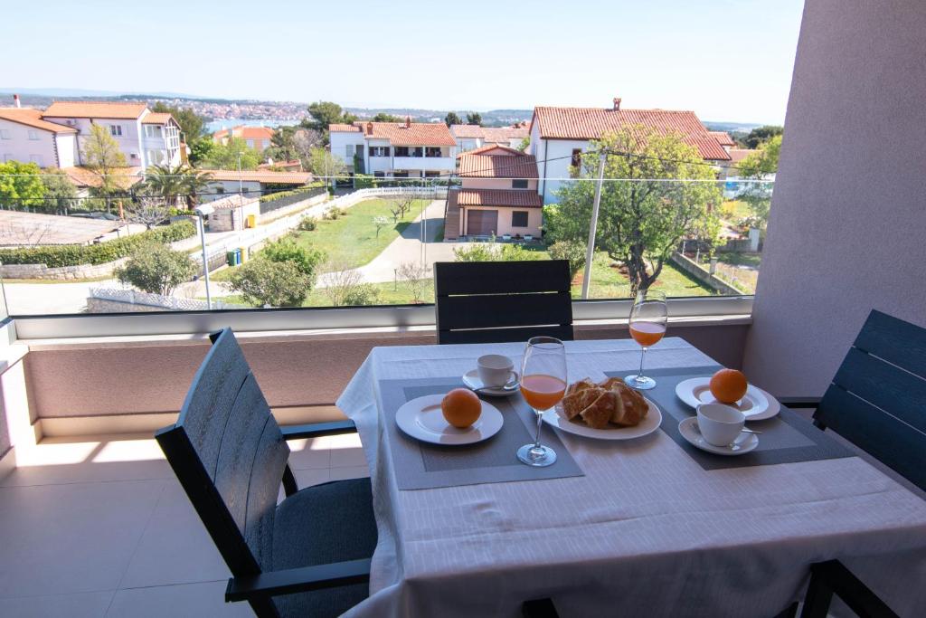 Luxury apartment Faro with sea view and swimming pool photo 2