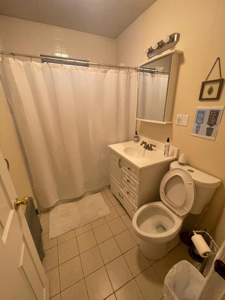 25 Ellis Av photo 1