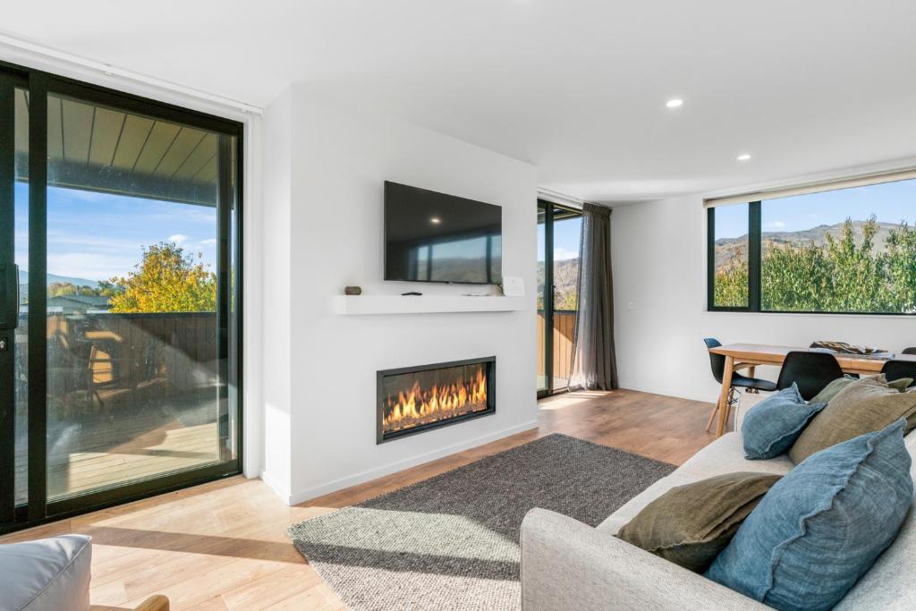 Mountain Vistas - Cromwell Upstairs Apartment photo 2