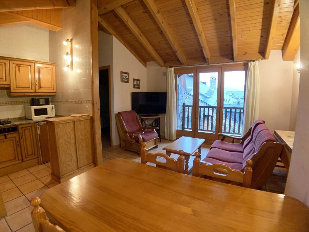 C11 - Apartamento Casa Llorgodo 2 - Villmor photo 1
