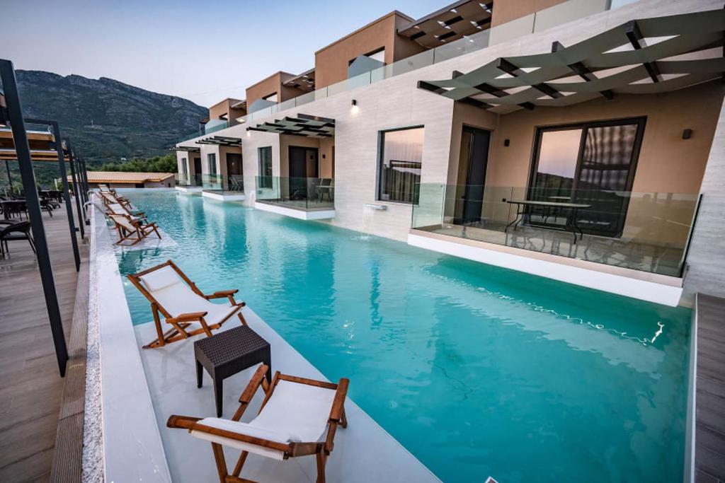 Serenity Suites Sea View Houses - Happy Rentals