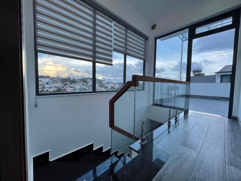 ALOHA HOMESTAY (5bedrooms + 1 Kitchen+ 1 Terrace )