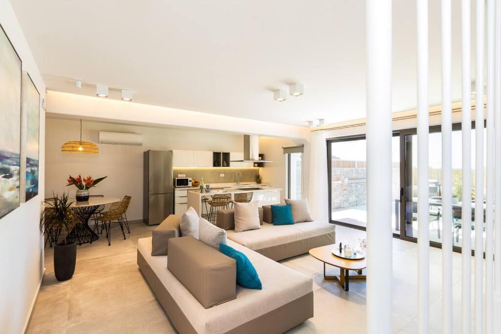 Villa Daphne-Naiades/ 2 bedrooms,luxury,beachfront photo 4