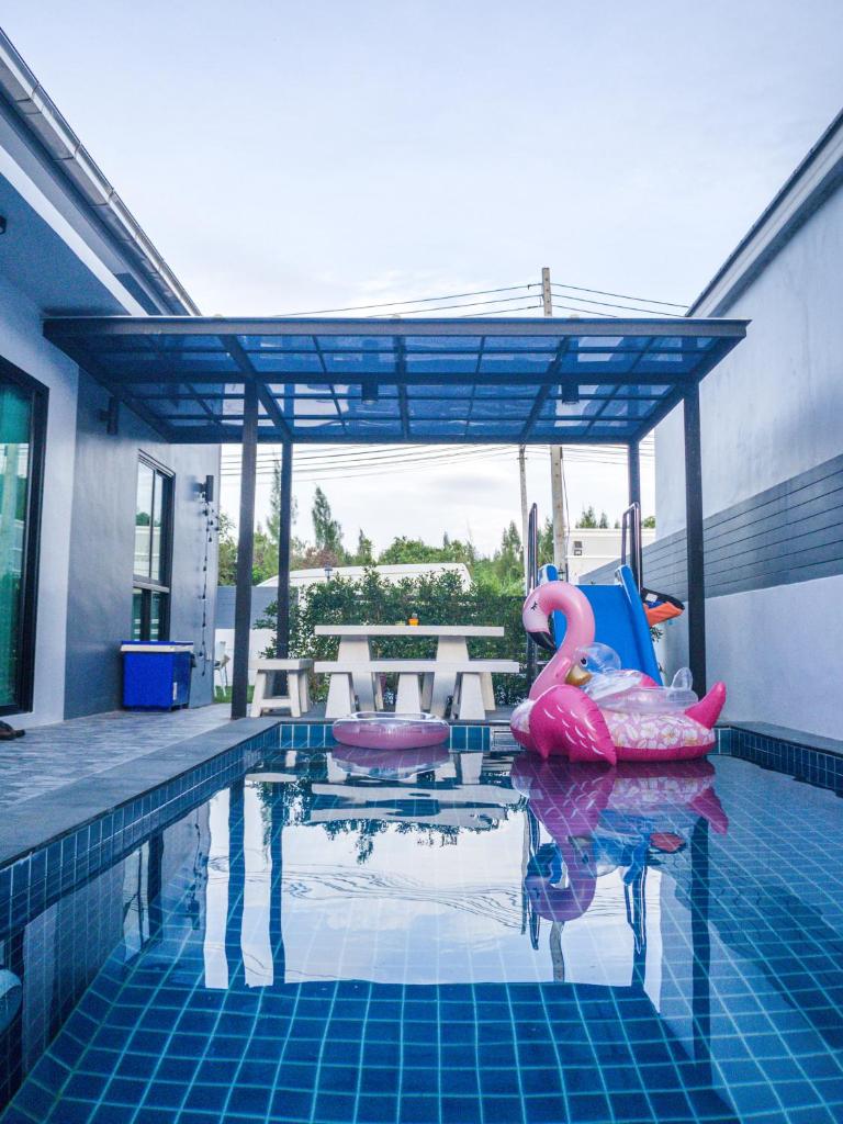Arthur Pool Villa Chaam 3BR with Iconic Mountain view Pet & Family Friendly photo 2