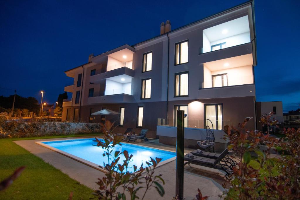 Luxury apartment Porto with sea view and swimming pool photo 1