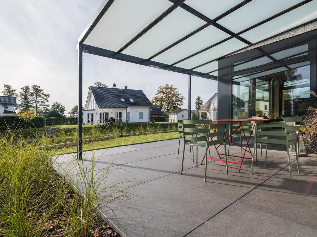 Luxus Ferienhaus für 8 Personen am See inkl. Boot photo 4