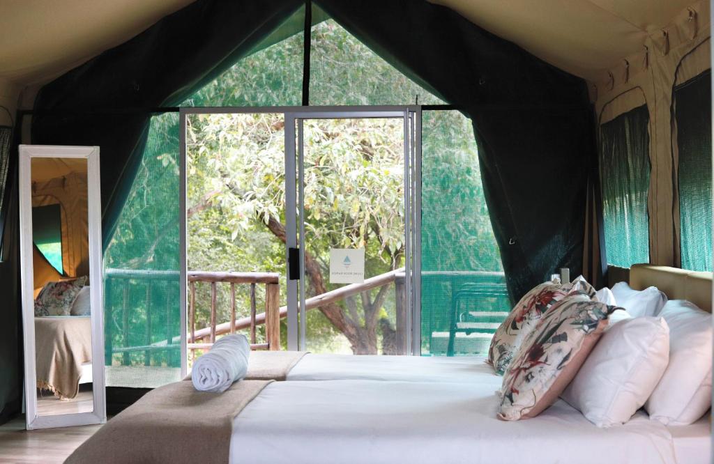 Lions Rock Rapids - Luxury Tented Camp photo 3
