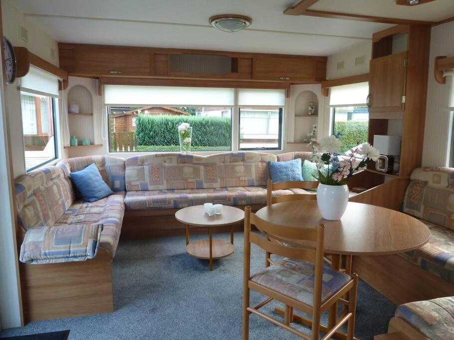 Chalet K2 op de Holle Poarte te Makkum photo 2