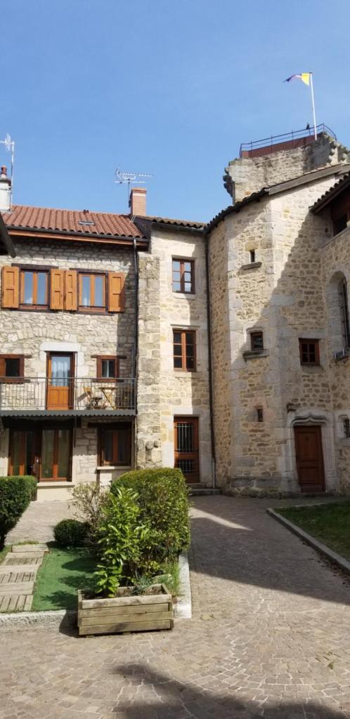 Le gîte des remparts au cœur du village médiéval photo 2