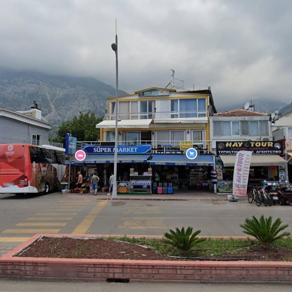HELENE OTEL photo 1