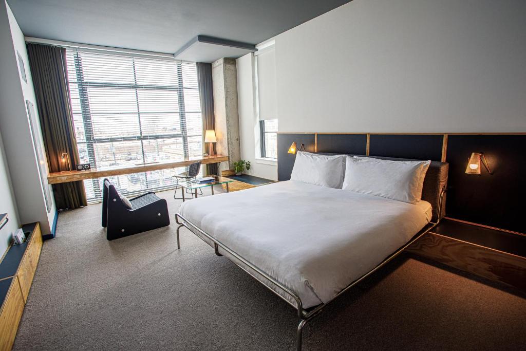 The Emily Hotel image