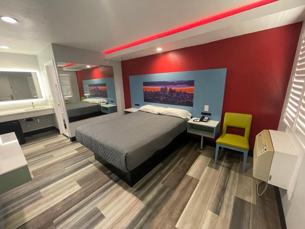 La Palma Motel, South Gate - Los Angeles area image