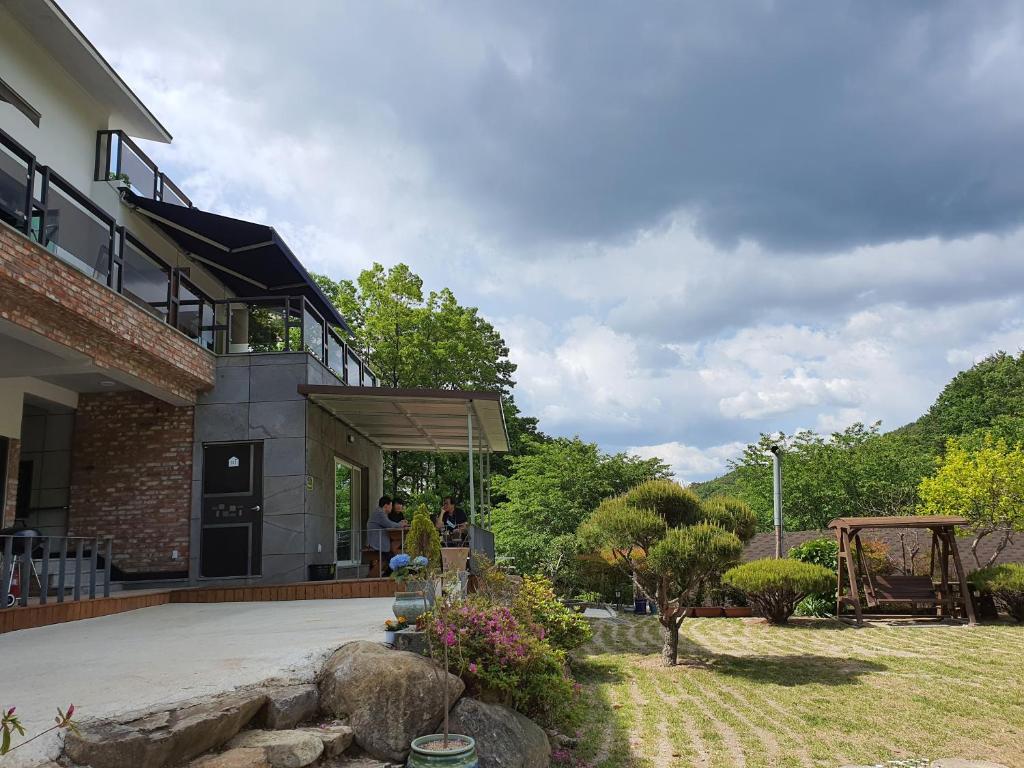 Daeunsan Mountain Valley Pension photo 1