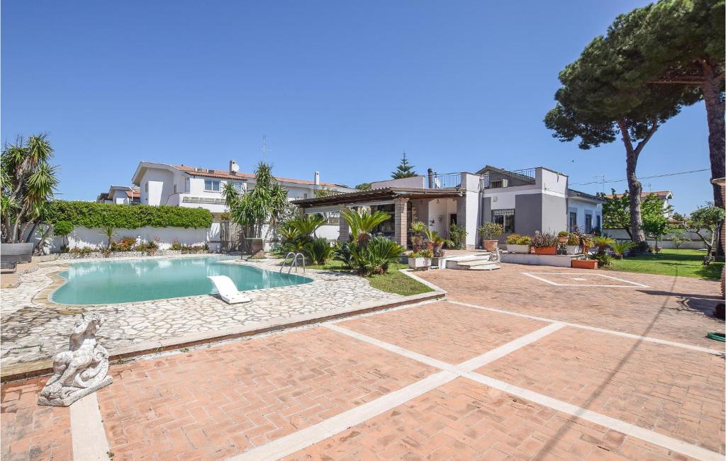 Nice Home In Anzio With Outdoor Swimming Pool, 2 Bedrooms And Swimming Pool