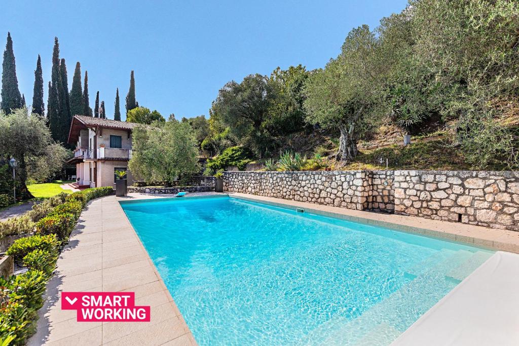 Villa Mariavittoria con piscina by Wonderful Italy
