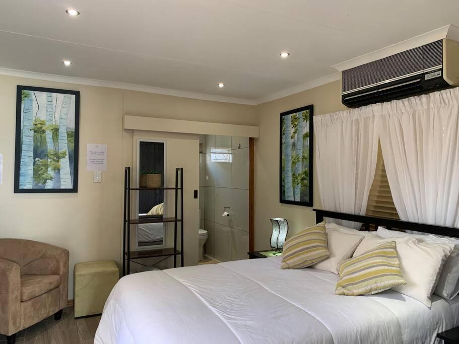 Orange Breeze Self-Catering Apartment photo 4