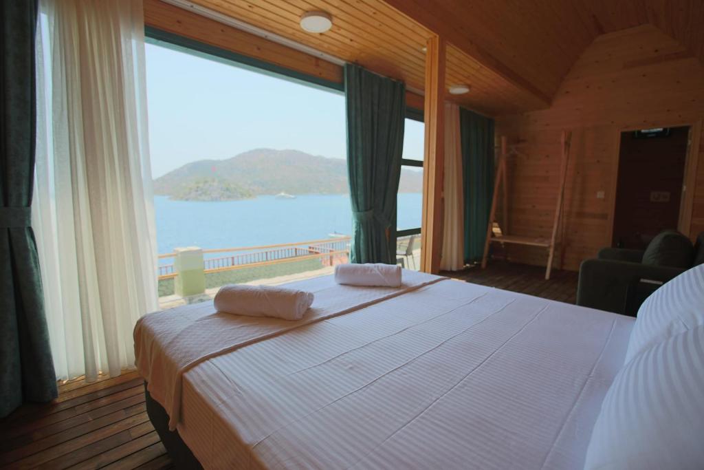 Sea View Bungalow w Pier and Terrace in Bozburun