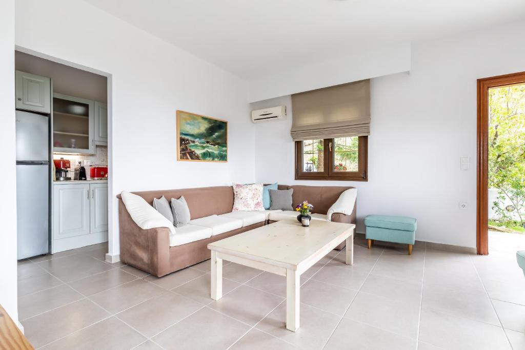 Oikia Guesthouse photo 2