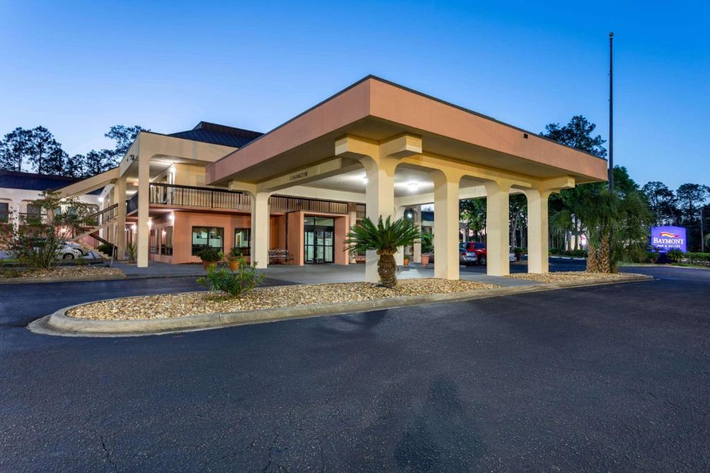 Baymont by Wyndham Tallahassee image