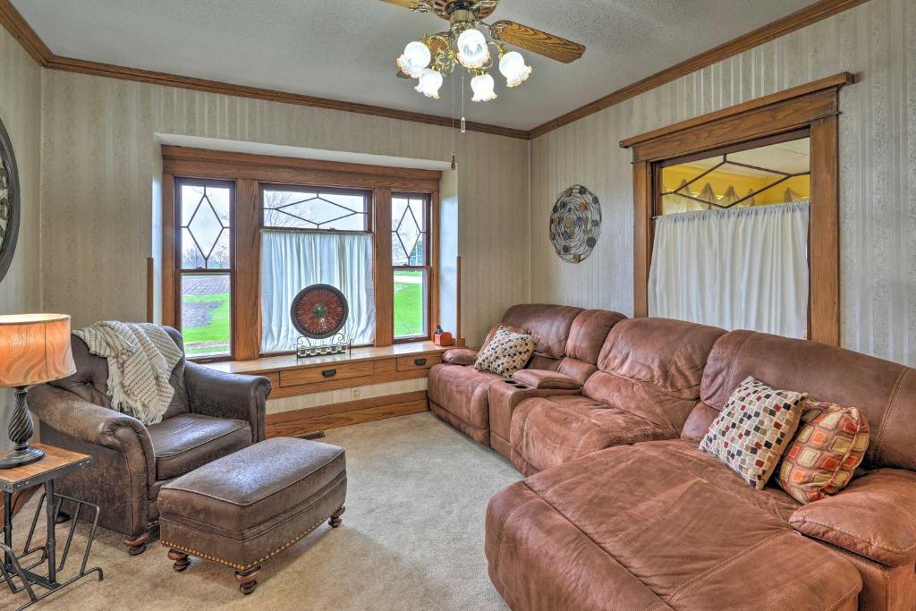 Relaxing Waterloo Retreat with Orchard View! photo 2