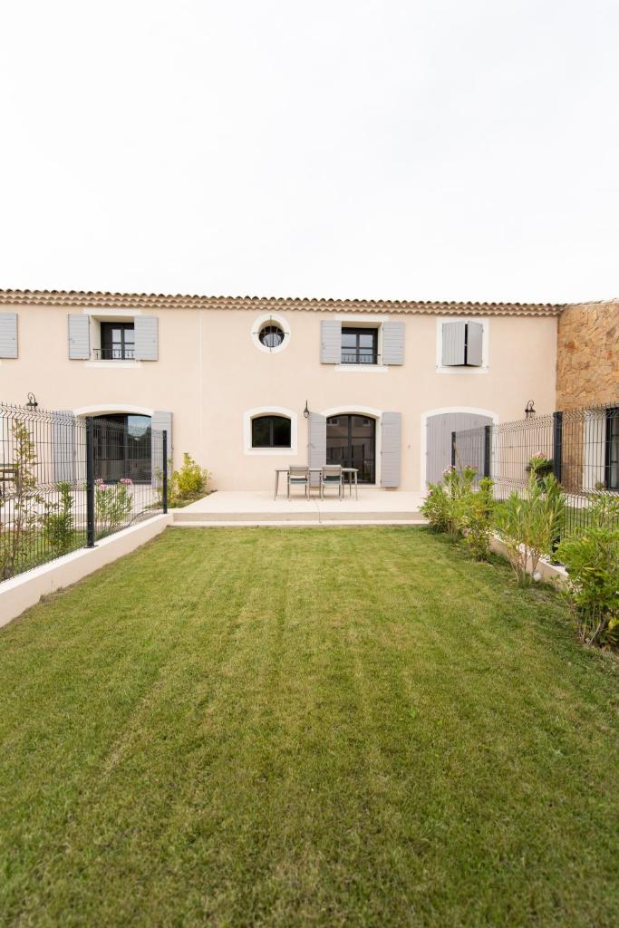 MAISON LAVANDE du MAS LOU CAPY photo 1