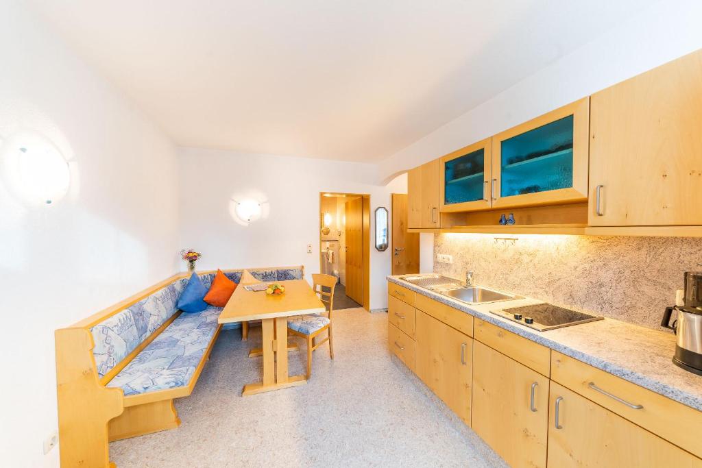 Hotel Alpenhof photo 2