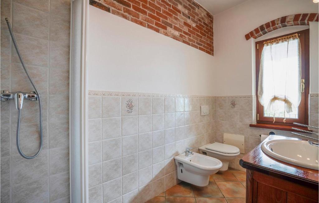 Awesome Home In Marsaglia Cn With 3 Bedrooms, Wifi And Jacuzzi photo 1